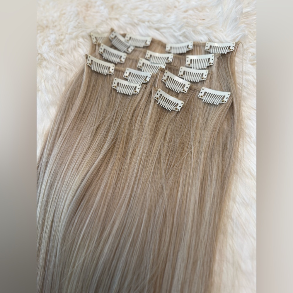 Human hair blend 24 in Blonde with Highlights Straight long Hair‎ Extensions - Picture 6 of 9
